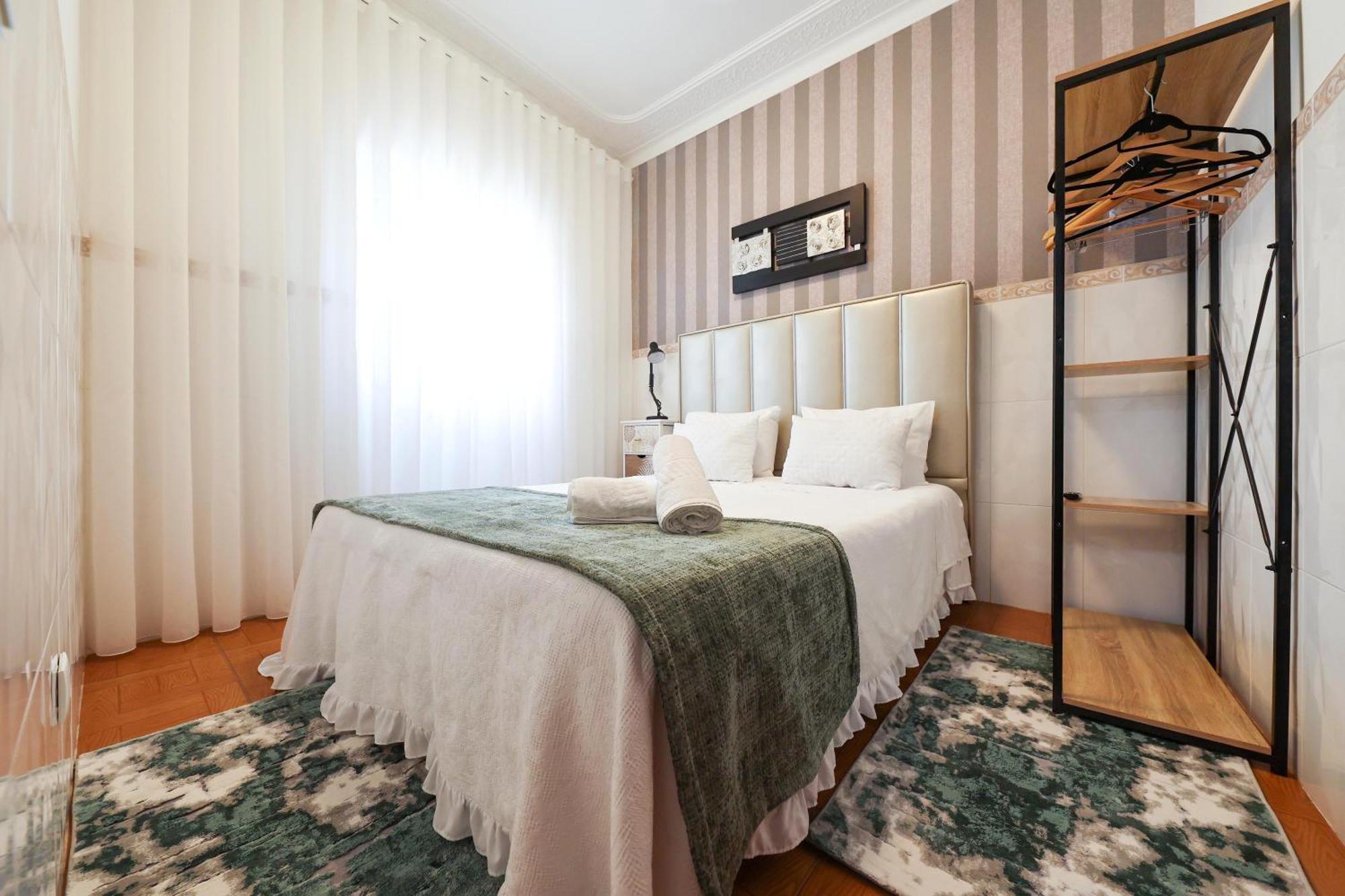 Dina Beach House Quinzico Nazare Bagian luar foto