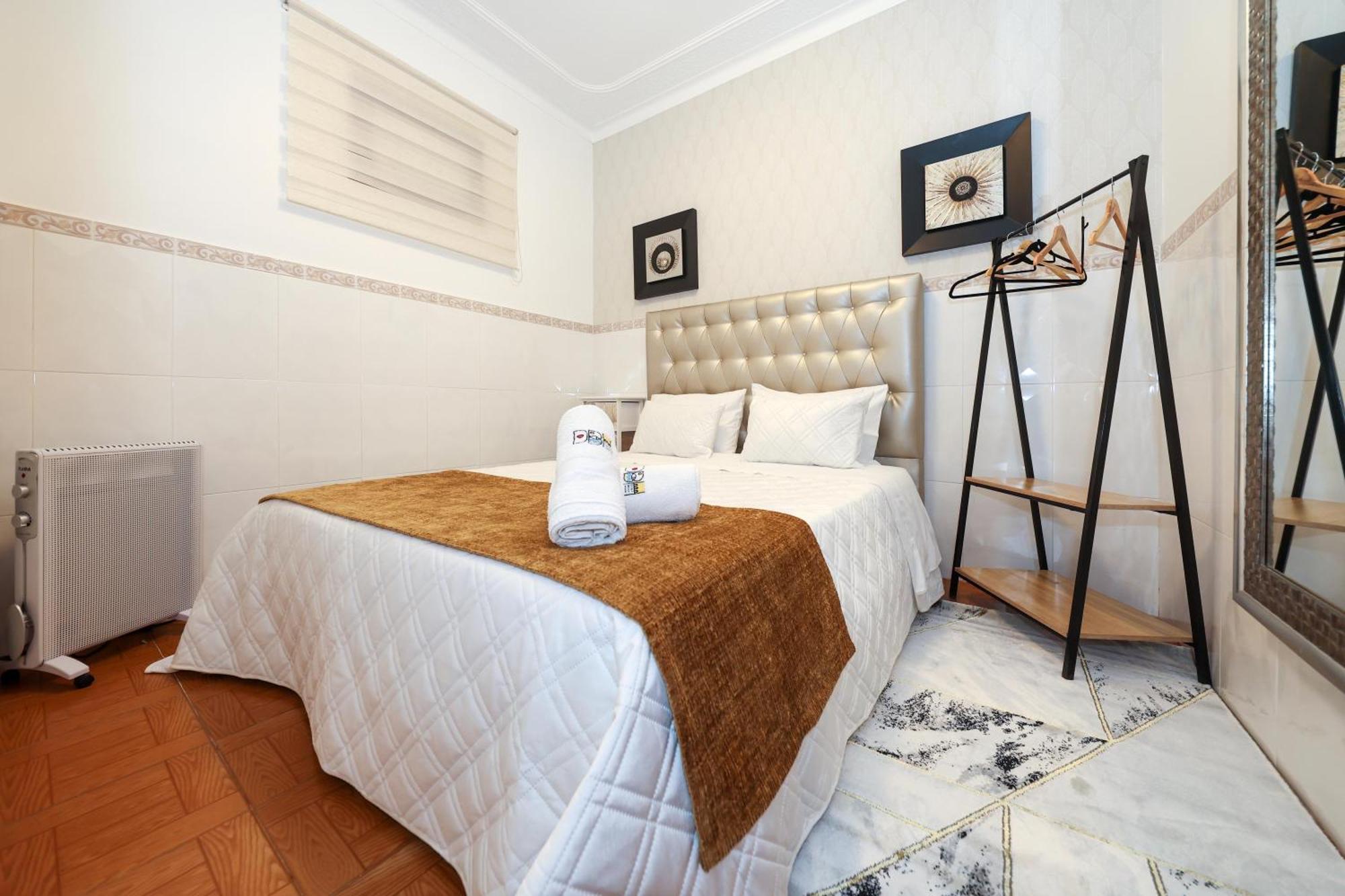 Dina Beach House Quinzico Nazare Bagian luar foto