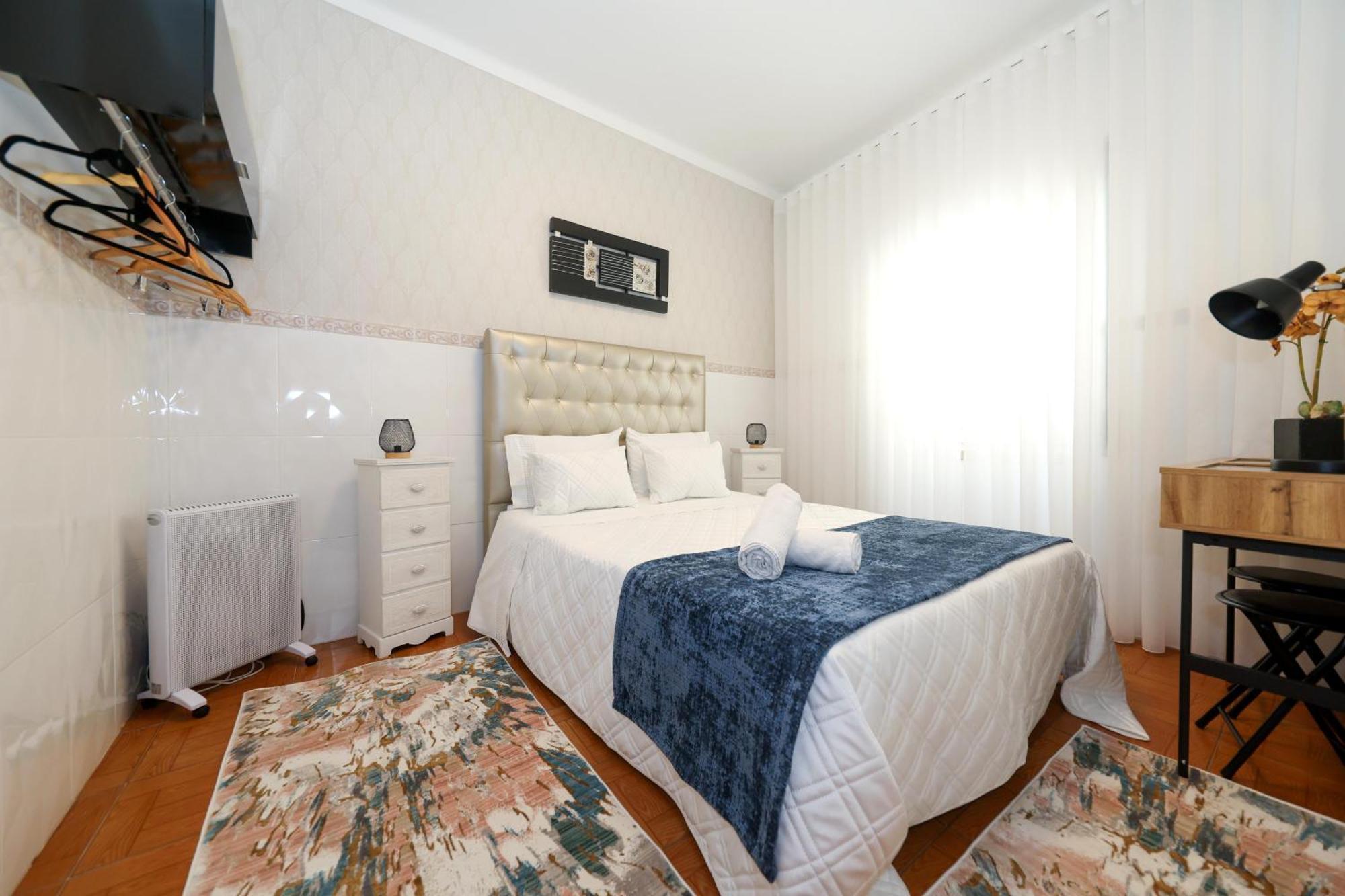 Dina Beach House Quinzico Nazare Bagian luar foto