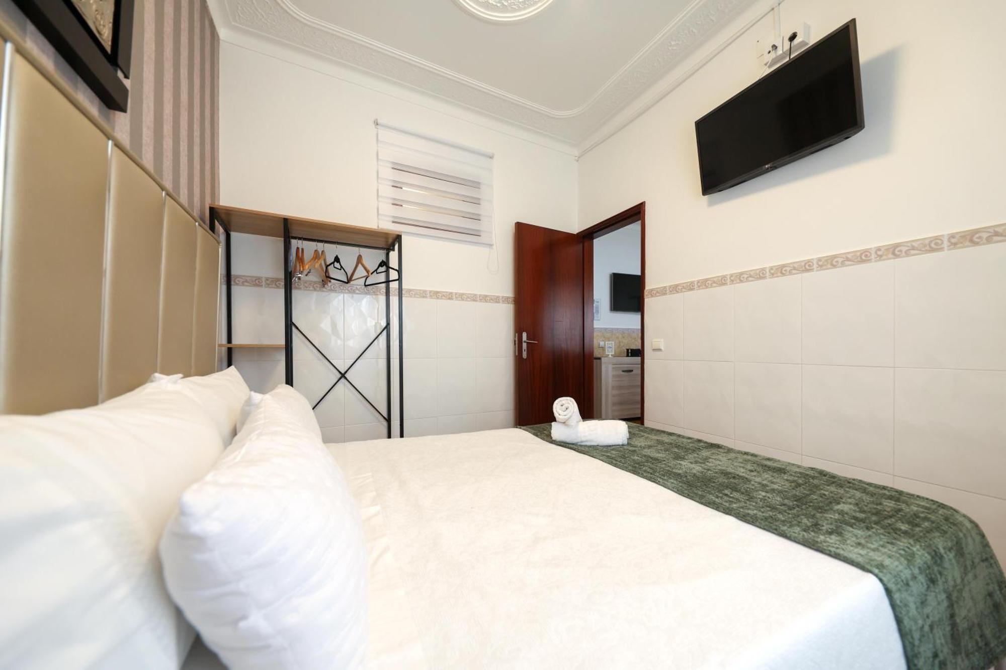 Dina Beach House Quinzico Nazare Bagian luar foto