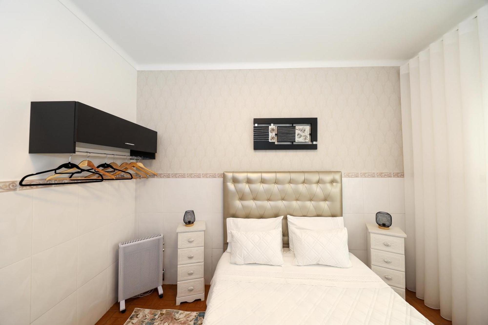 Dina Beach House Quinzico Nazare Bagian luar foto