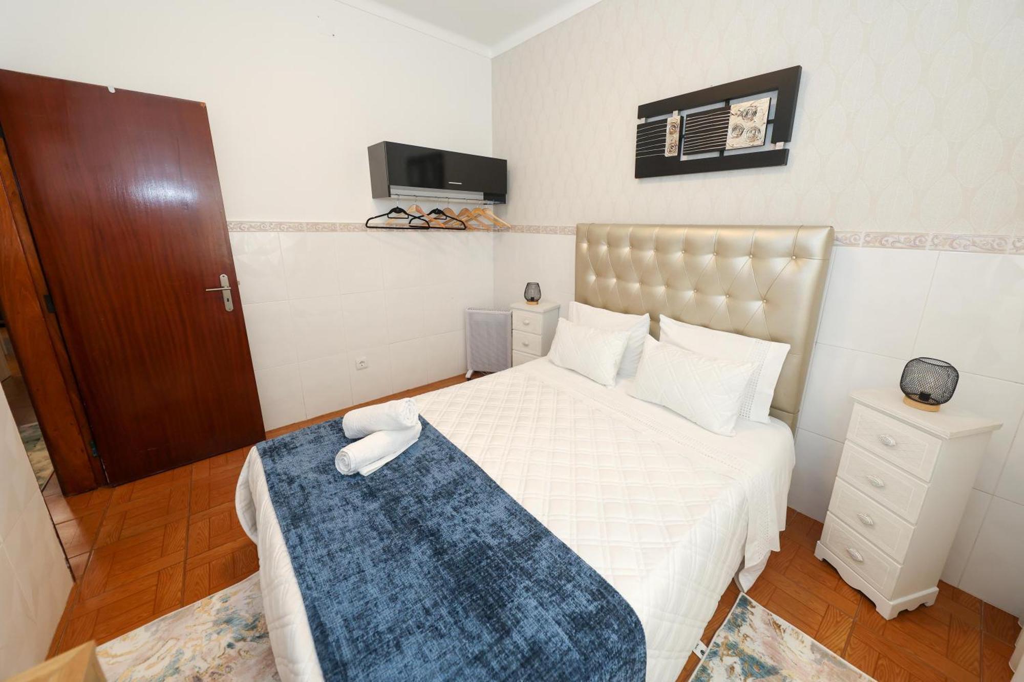 Dina Beach House Quinzico Nazare Bagian luar foto