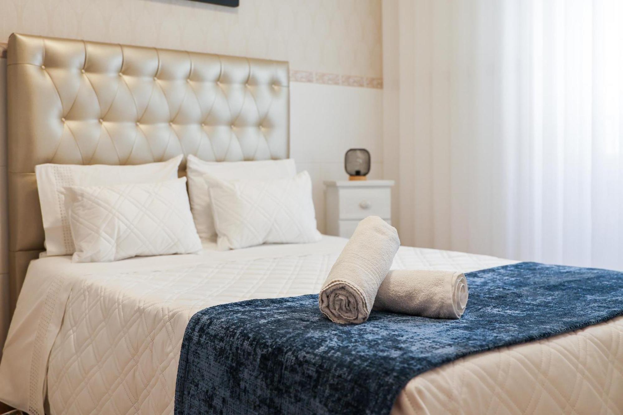 Dina Beach House Quinzico Nazare Bagian luar foto