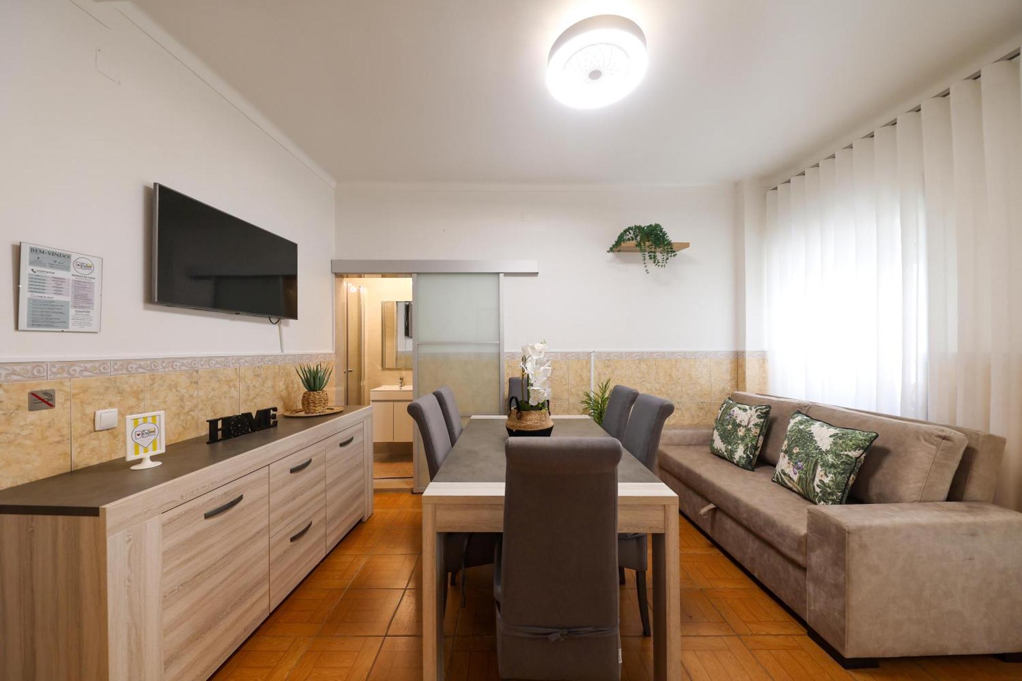Dina Beach House Quinzico Nazare Bagian luar foto