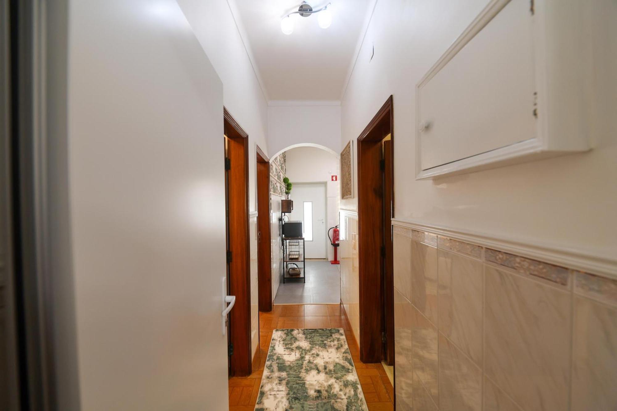 Dina Beach House Quinzico Nazare Bagian luar foto