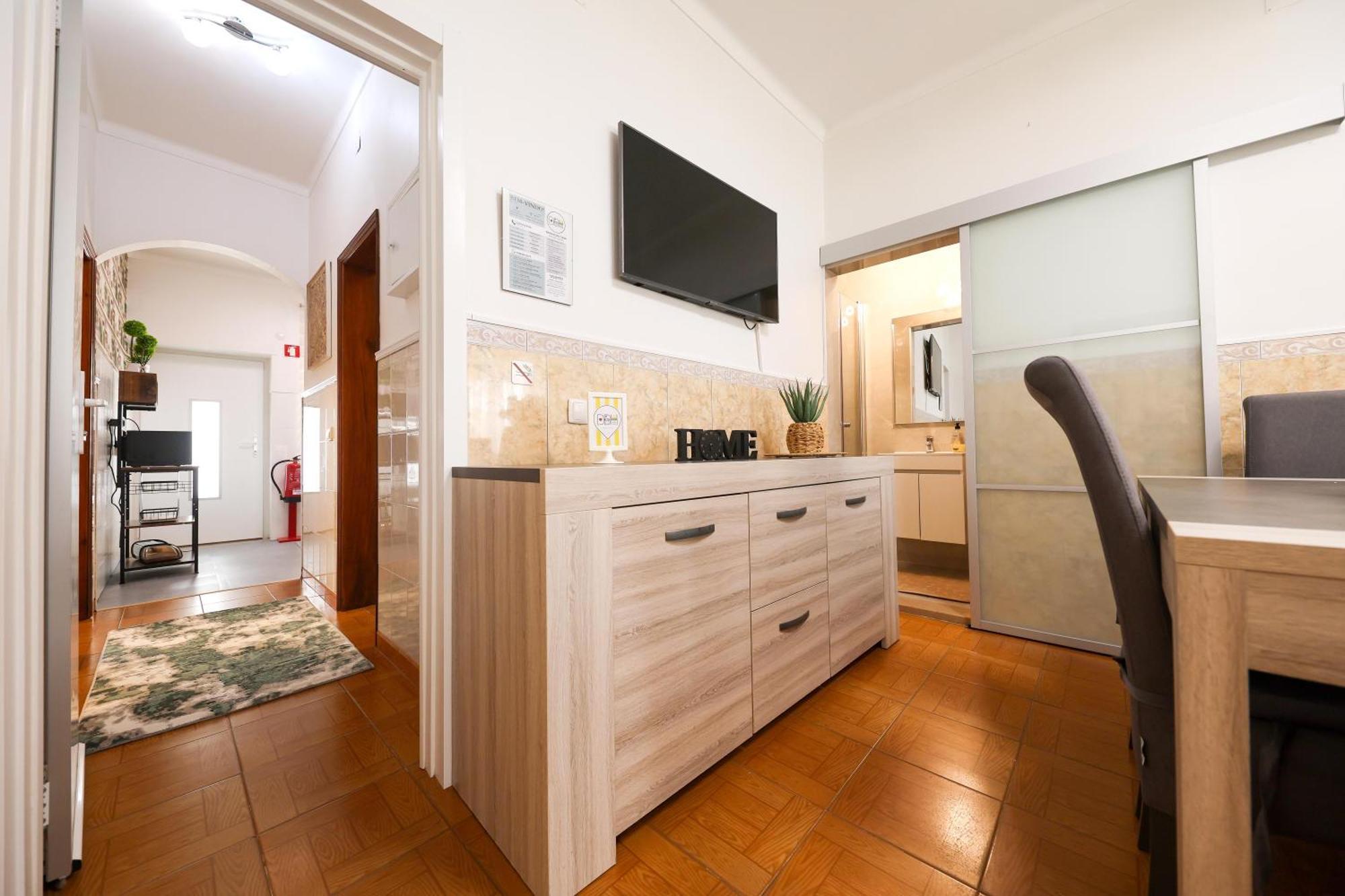 Dina Beach House Quinzico Nazare Bagian luar foto