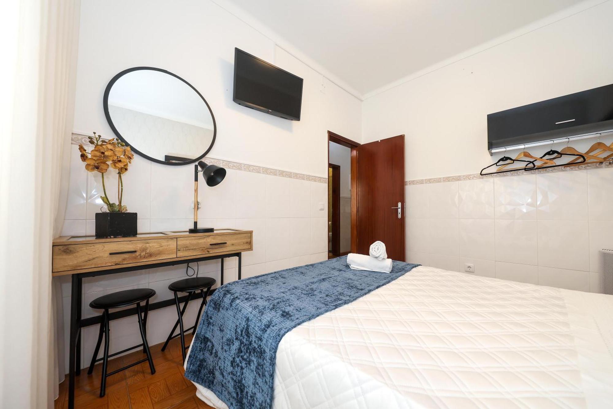Dina Beach House Quinzico Nazare Bagian luar foto